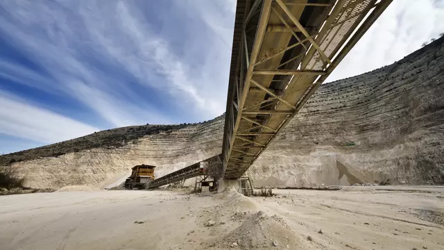 Antriebe und Komponenten für Gurtförderer