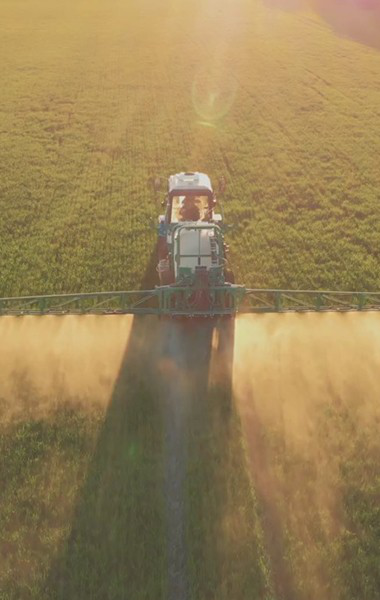 Feed more people and master climate change: Voith company ARGO-HYTOS offers cutting-edge solutions for more efficient farming.