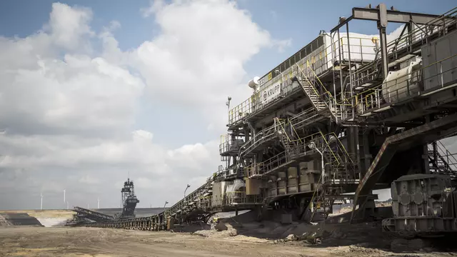 Bergbau und Rohstoffförderung